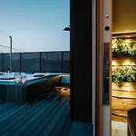 Jolanda Hotel